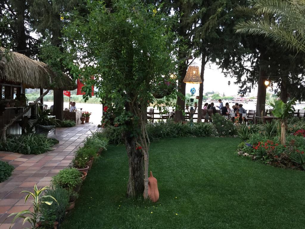 Hotel Happy Caretta Далян Екстериор снимка
