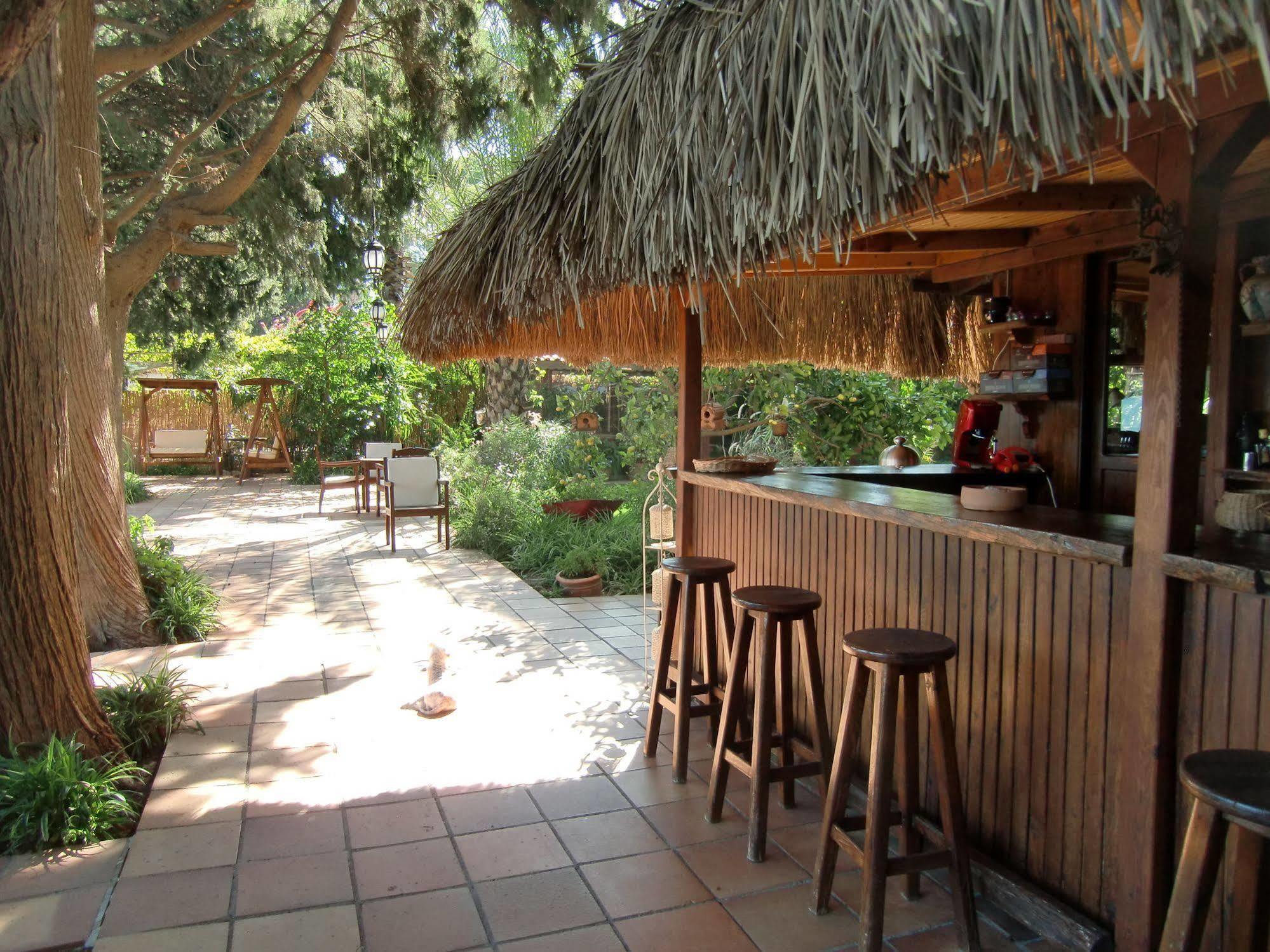 Hotel Happy Caretta Далян Екстериор снимка